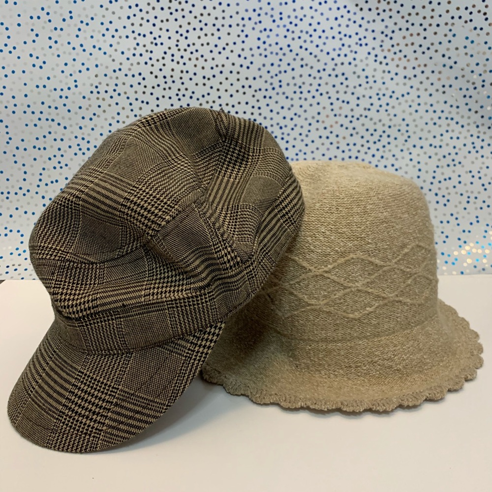Bundle of hats.